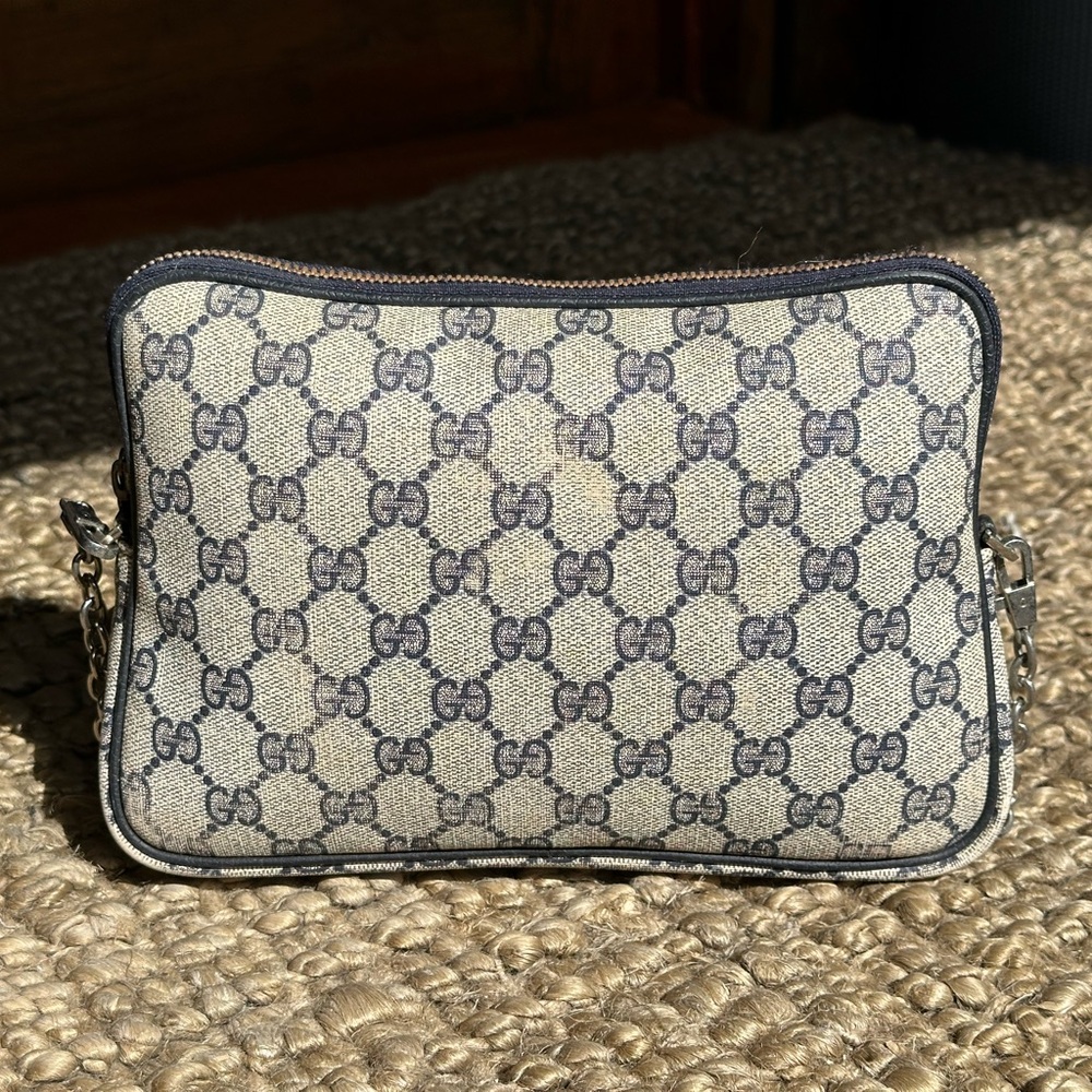 Gucci Navy Blue and Beige Signature Monogram Bag - Picture 3 of 13